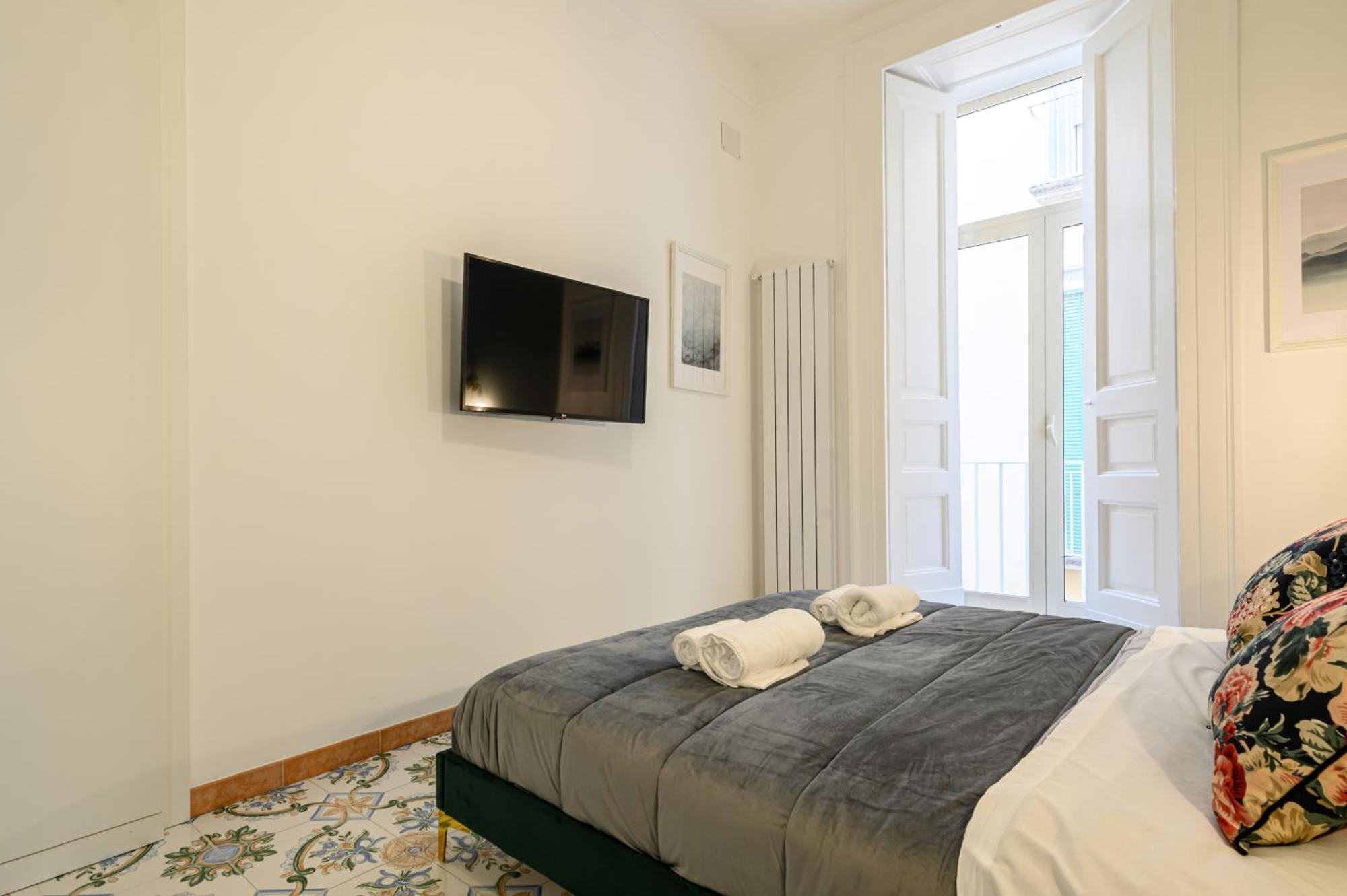 Guest House 121 Charming Apartment Napoli Ngoại thất bức ảnh